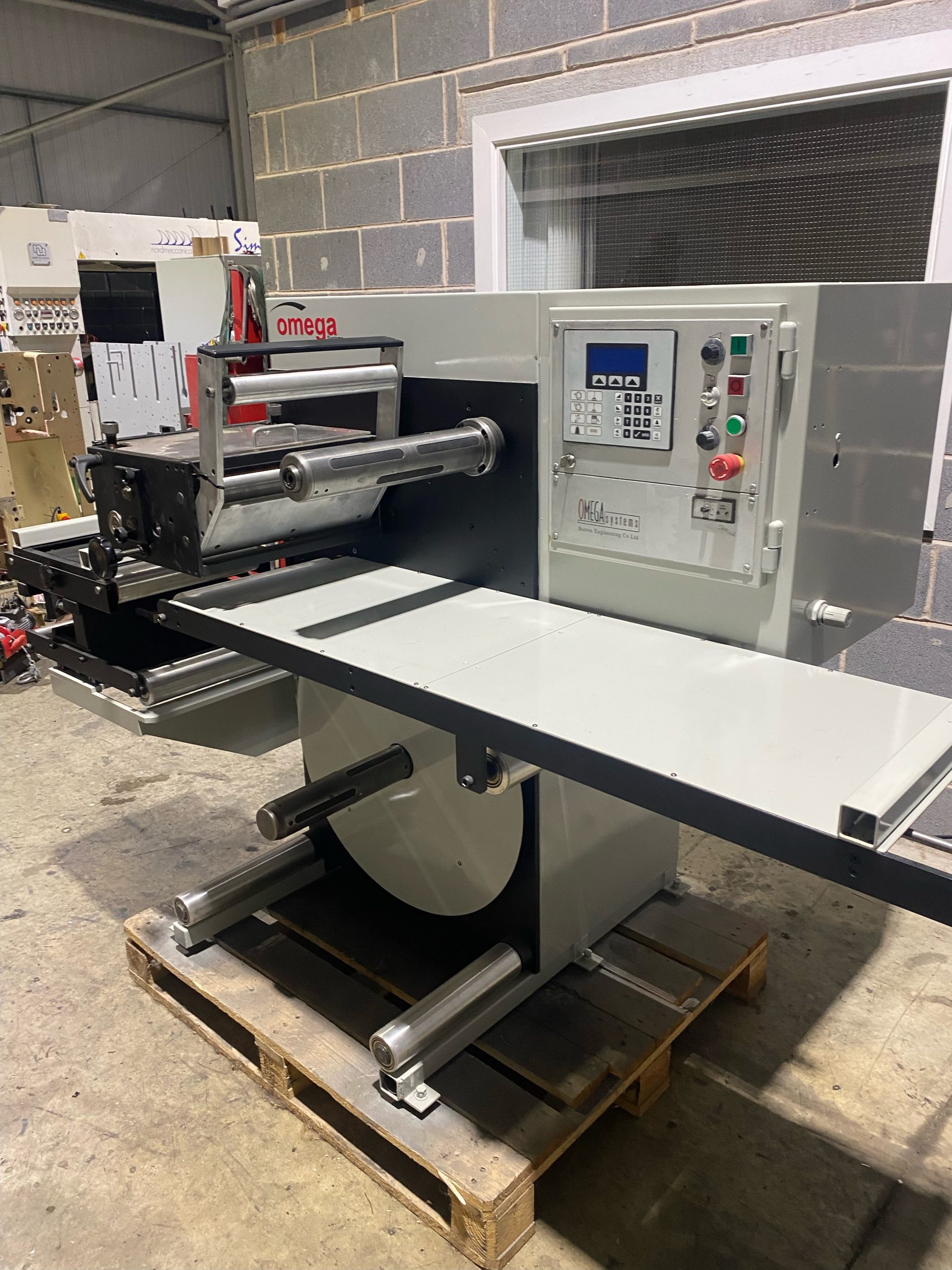 Omega SR300 inspection rewinder